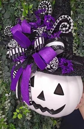 Halloween Craft & Wine Night