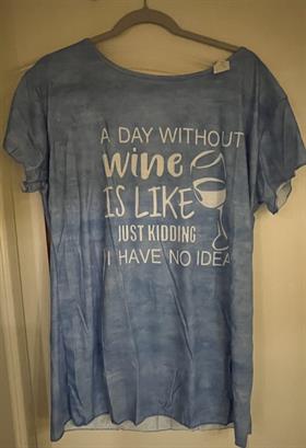 T-Shirt A Day without Wine S/S
