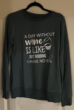 T-Shirt A Day without Wine L/S