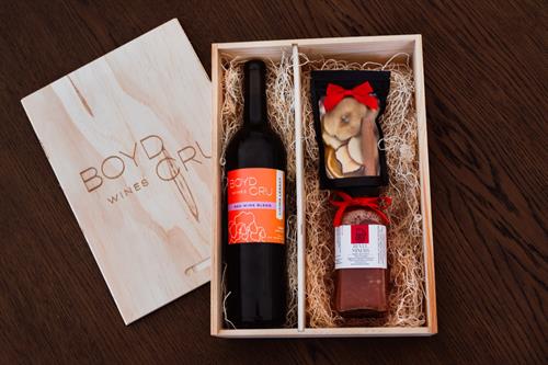 Cru Holiday Sangria Gift Box