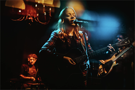 09/04/2025 - Thursday Night Music At Dancing Fish -  Brittany Collins