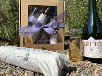 Honey Lavender La Chérie Picnic Gift Box
