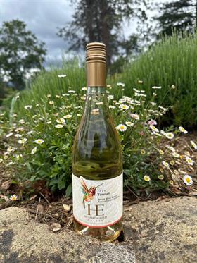 2024 Topsides White Blend