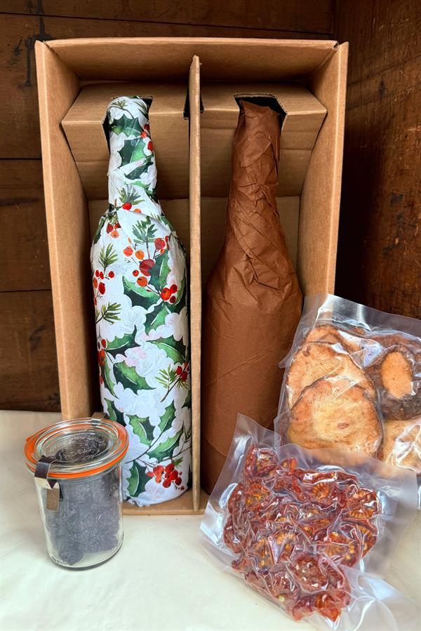 Gift Box: 2021 Cabernet franc and 2022 Chenin blanc