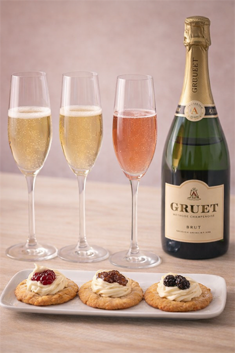 Valentine’s Sparkle & Charm